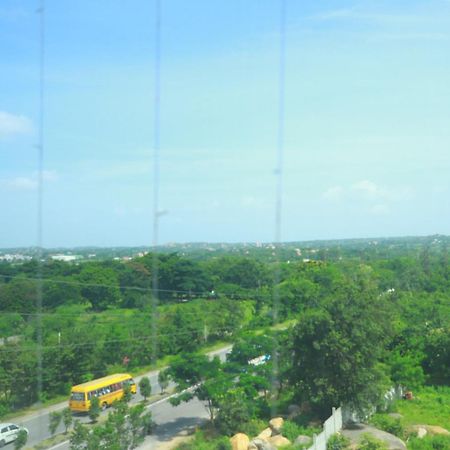 Sri Raghavendra Grand Hotel Turkapally Екстериор снимка